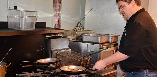 Independent pizzeria dining room